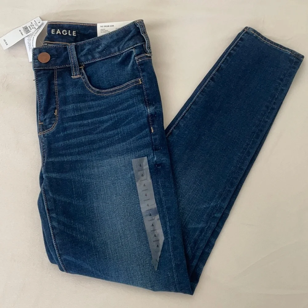 Women’s American Eagle Jeans - Picture 1 of 7
